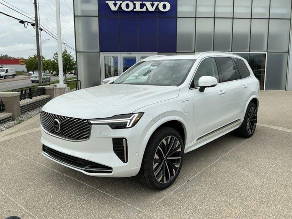 New 2026 Volvo XC90 plug-in hybrid T8 Ultra 7-Seater SUV