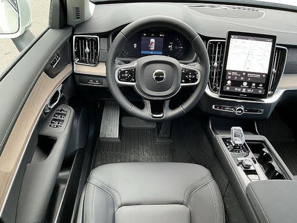 New 2026 Volvo XC90 plug-in hybrid T8 Plus 7-Seater SUV
