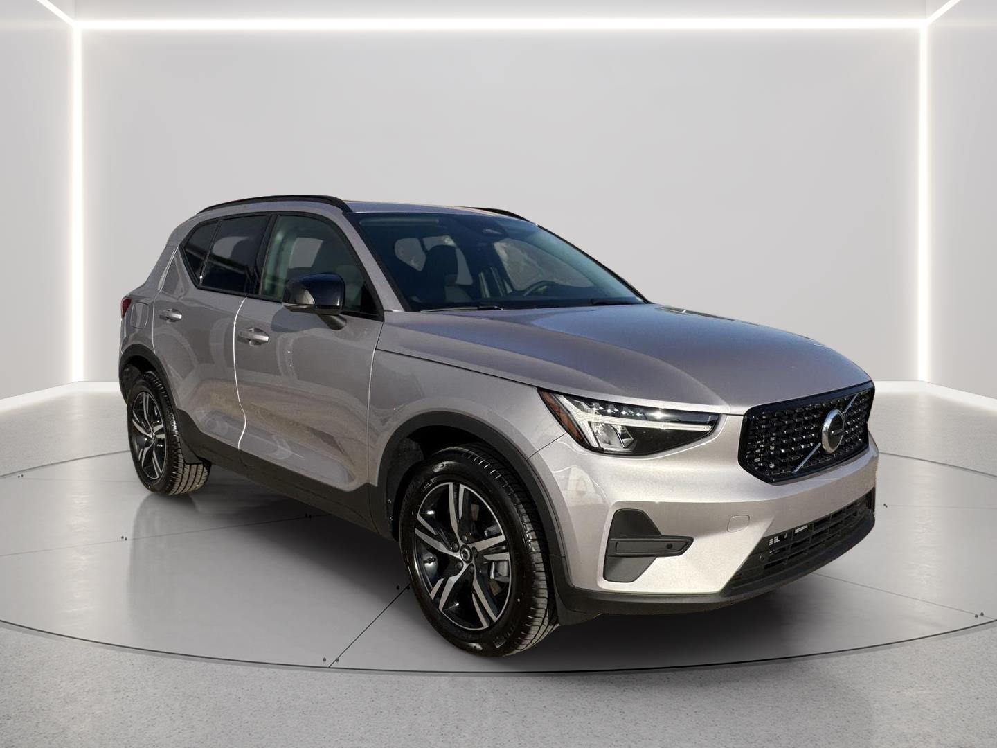 2026 Volvo XC40 Core