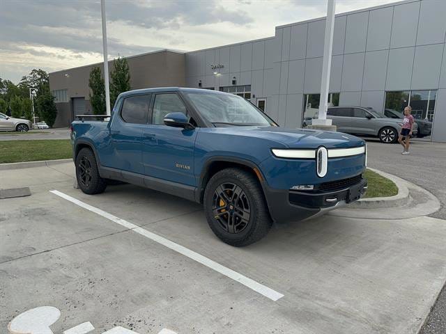 Used 2023 Rivian R1T Adventure with VIN 7FCTGAAA3PN021437 for sale in Kansas City