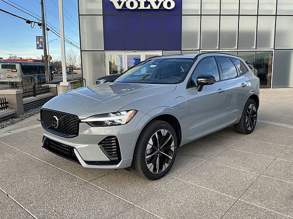 New 2026 Volvo XC60 plug-in hybrid T8 Plus SUV