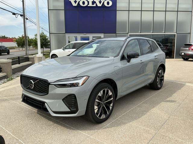 2026 Volvo XC60 T8 Plus Dark AWD's photo