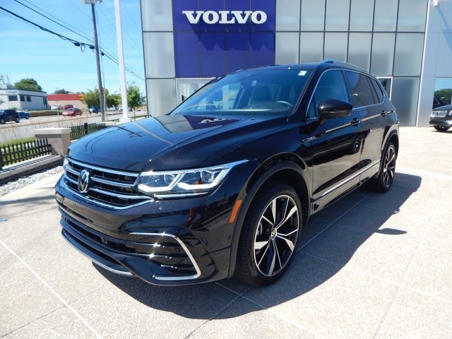 Used 2022 Volkswagen Tiguan SEL R-LINE with VIN 3VV4B7AX5NM049863 for sale in Kansas City