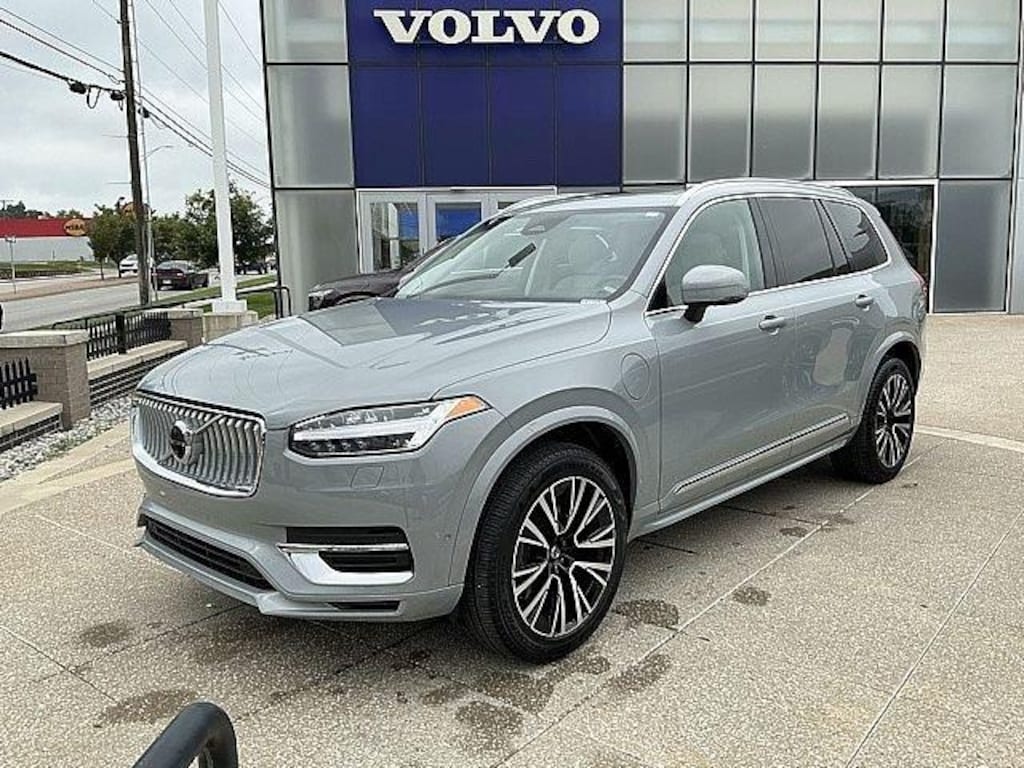 Certified 2025 Volvo XC90 Plug-In Hybrid Plus SUV
