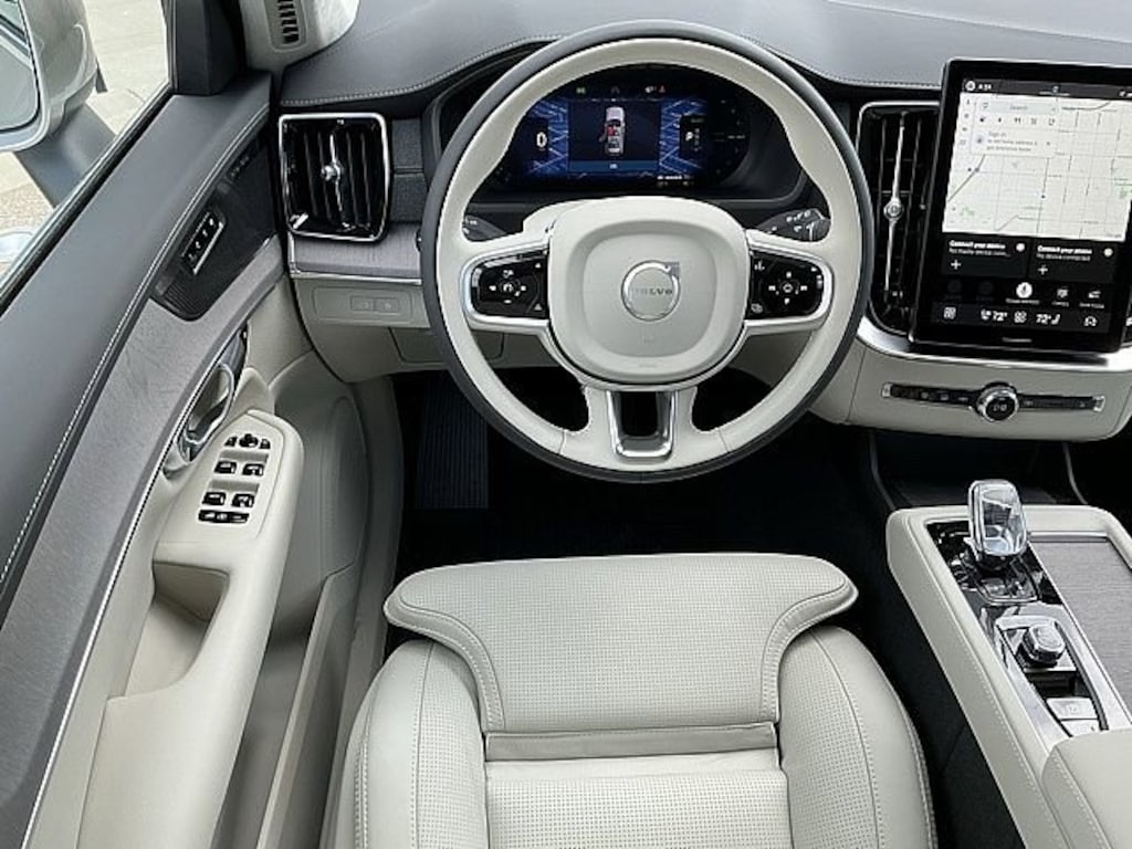 New 2026 Volvo XC90 plug-in hybrid T8 Ultra 7-Seater SUV