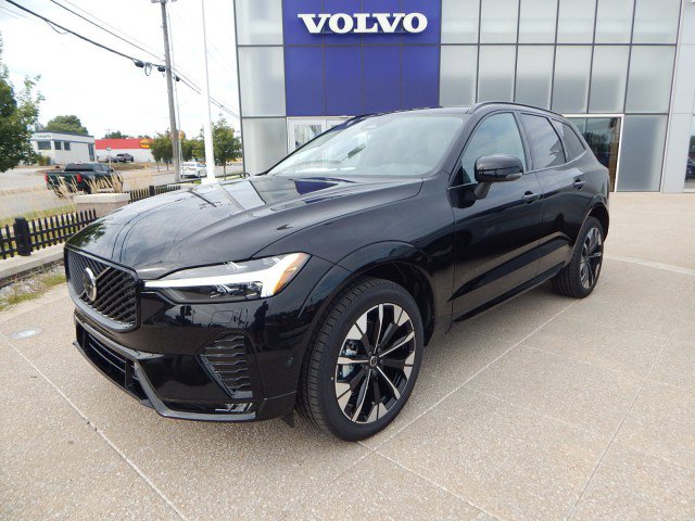 2026 Volvo XC60 Plus's photo