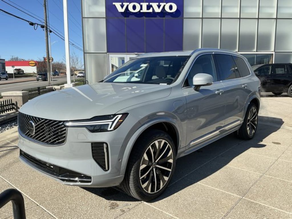 New 2026 Volvo XC90 plug-in hybrid T8 Plus 7-Seater SUV