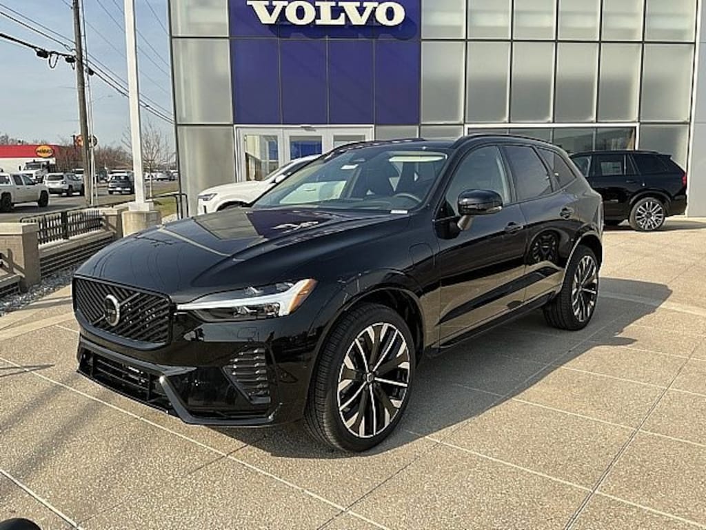 New 2026 Volvo XC60 plug-in hybrid T8 Ultra SUV