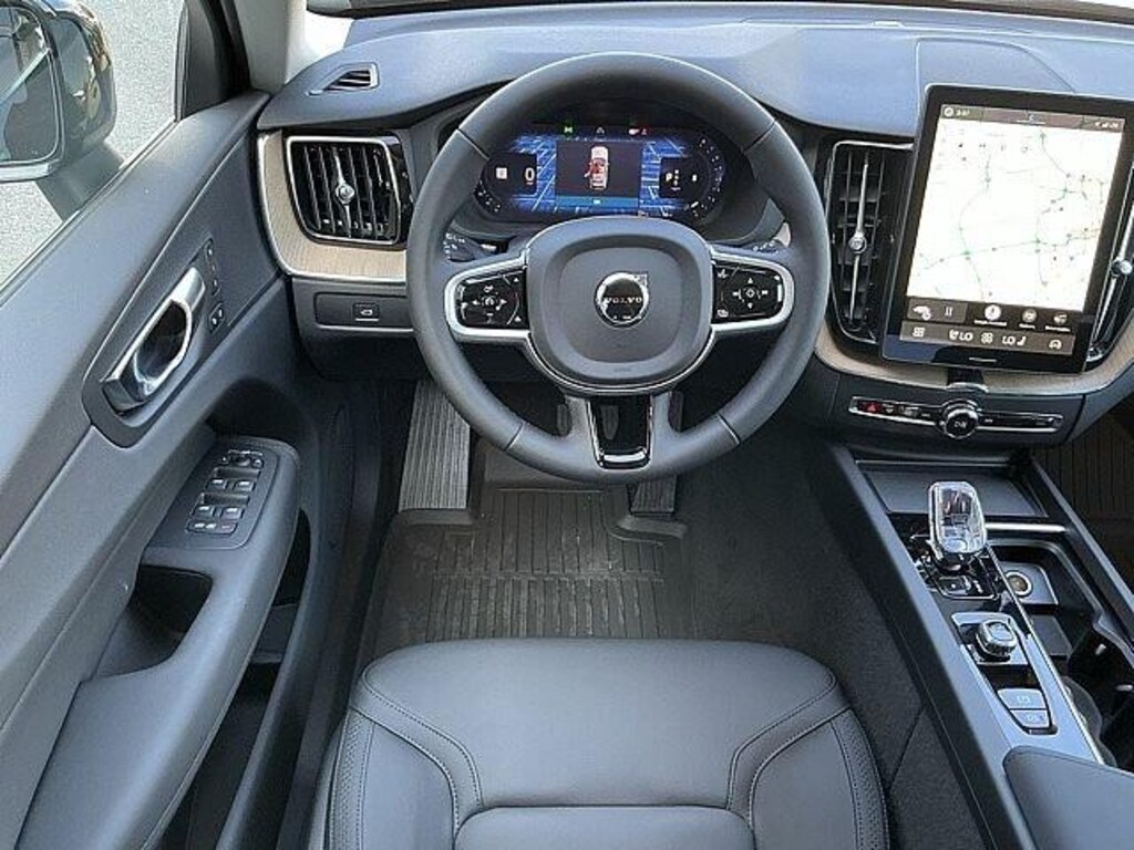 New 2026 Volvo XC60 B5 Plus SUV