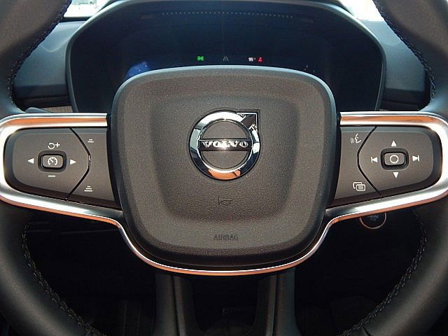 2026 Volvo XC40 Plus - Photo 20