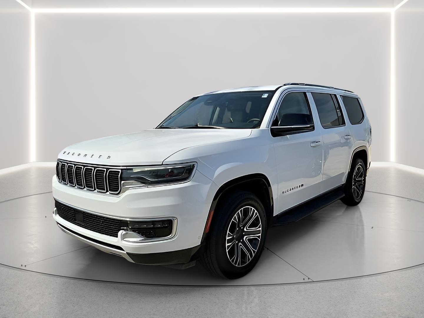 Used 2024 Jeep Wagoneer Series II with VIN 1C4SJVBP1RS168065 for sale in Kansas City