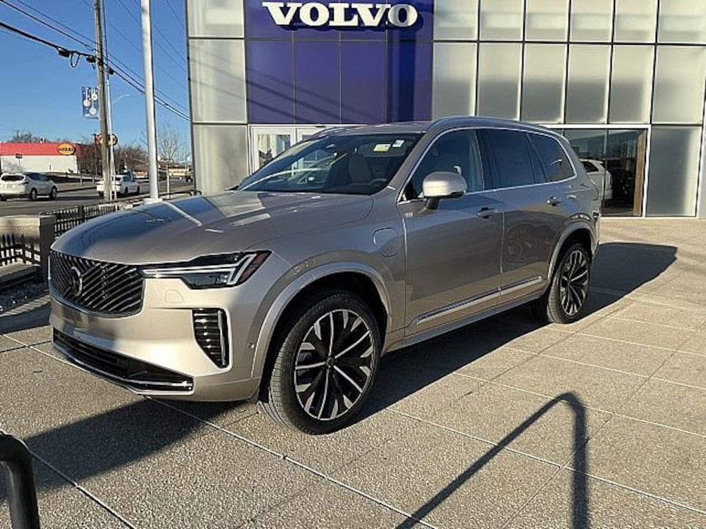 New 2026 Volvo XC90 plug-in hybrid T8 Plus 7-Seater SUV