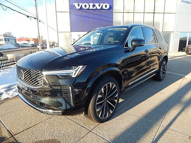 Used 2025 Volvo XC90 Plus with VIN YV4H60PB8S1353413 for sale in Kansas City