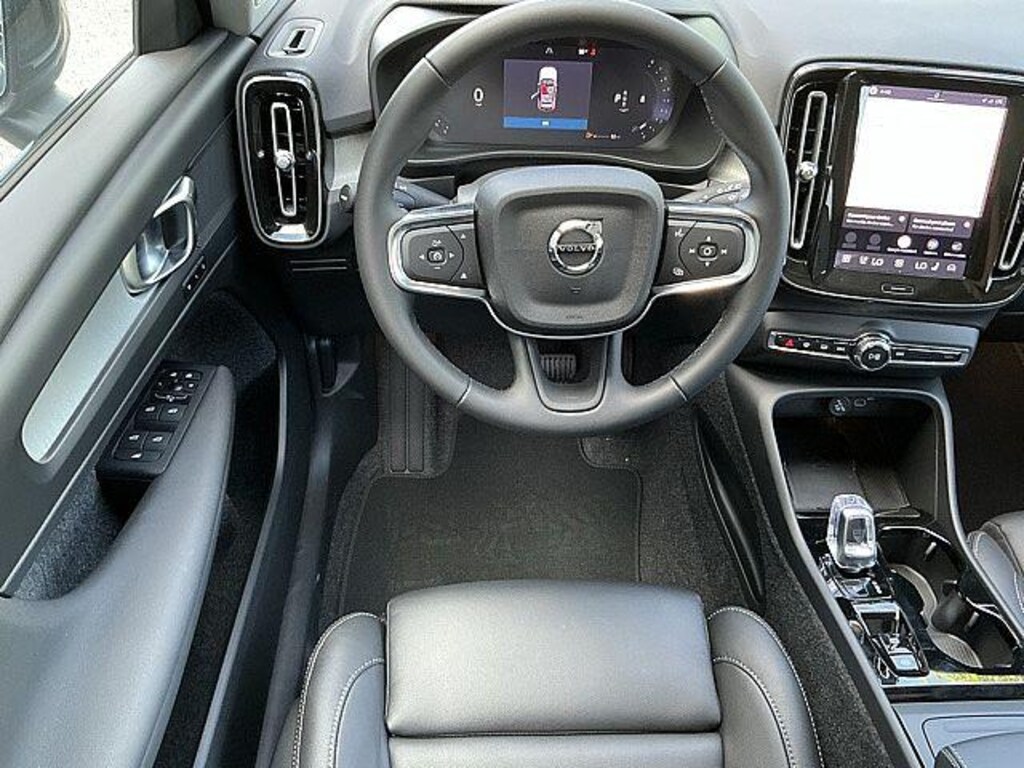 New 2026 Volvo XC40 B5 Plus SUV