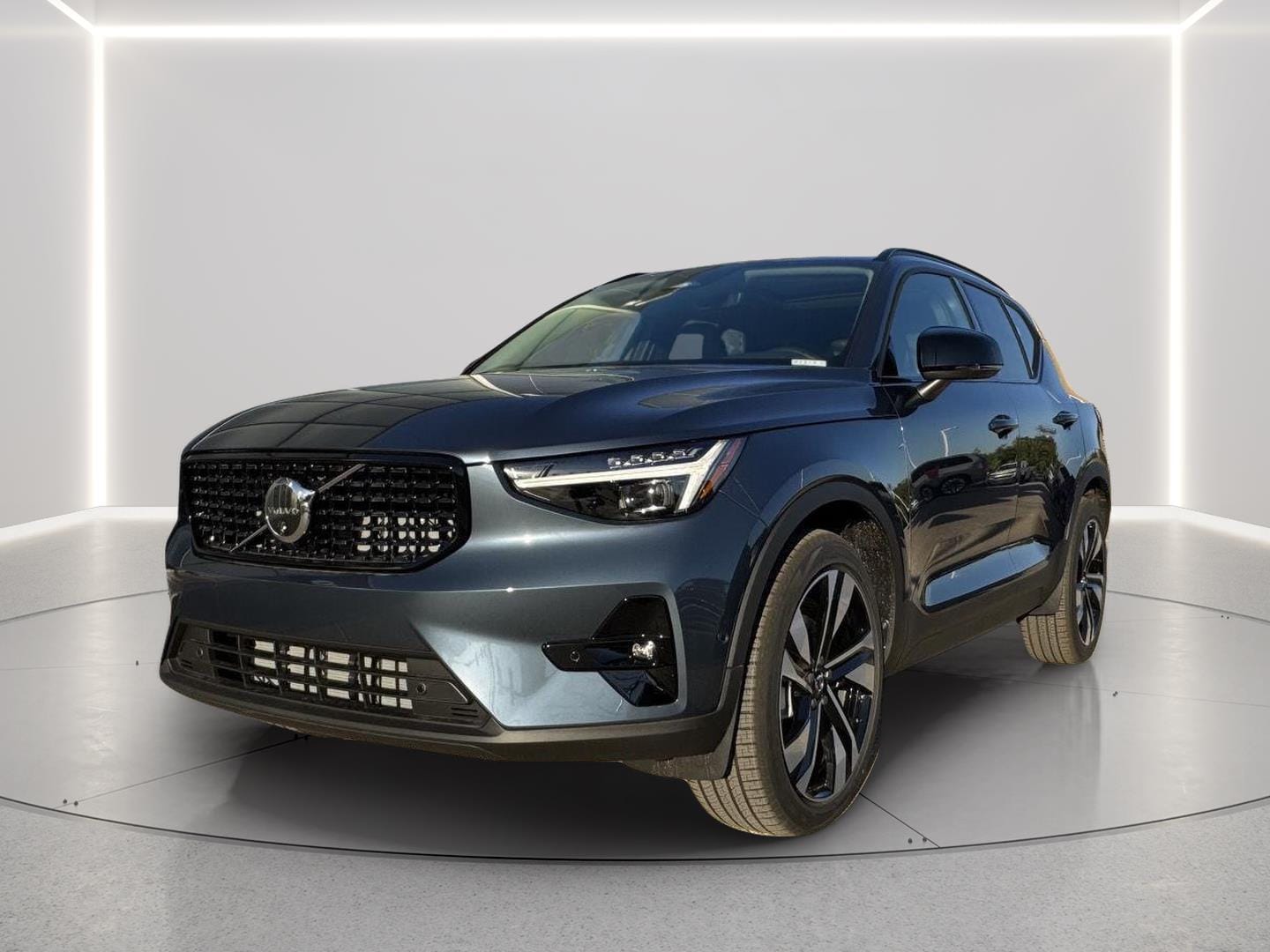 2026 Volvo XC40
