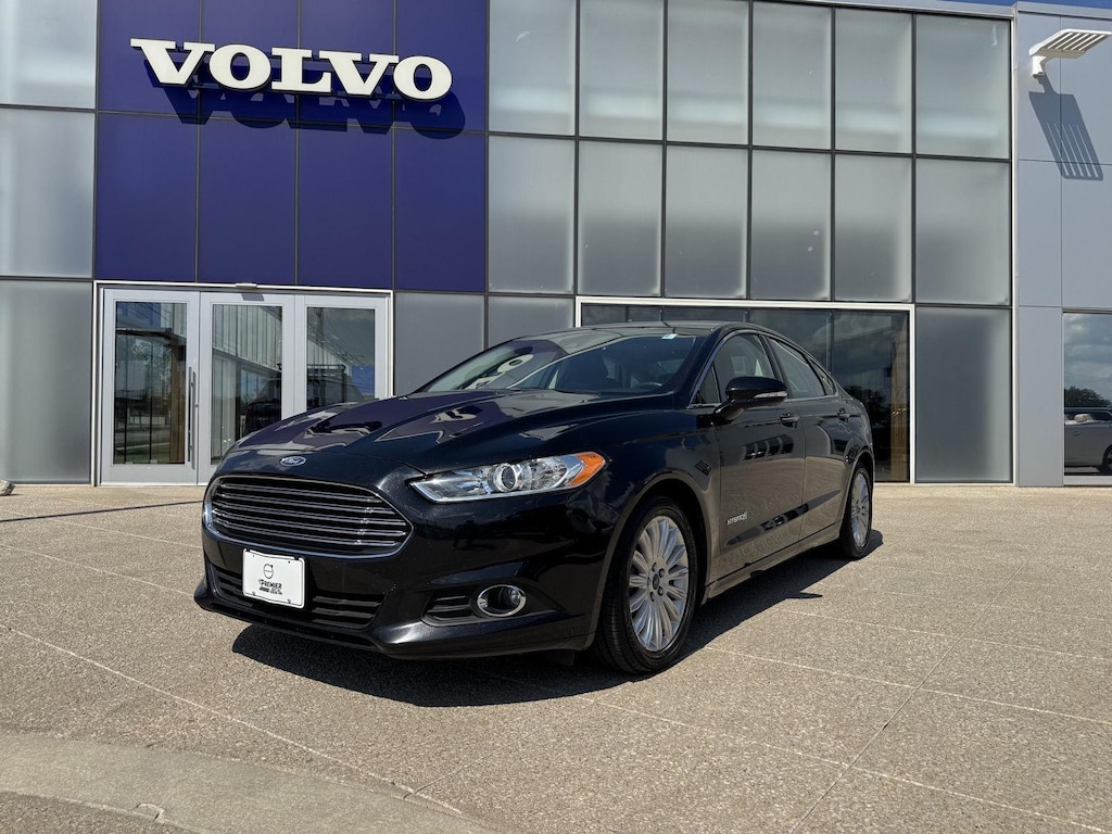 Used 2016 Ford Fusion SE Hybrid Sedan