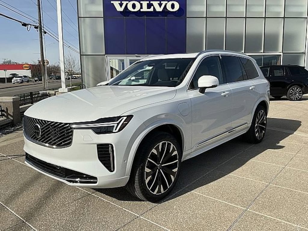 New 2026 Volvo XC90 plug-in hybrid T8 Plus 7-Seater SUV