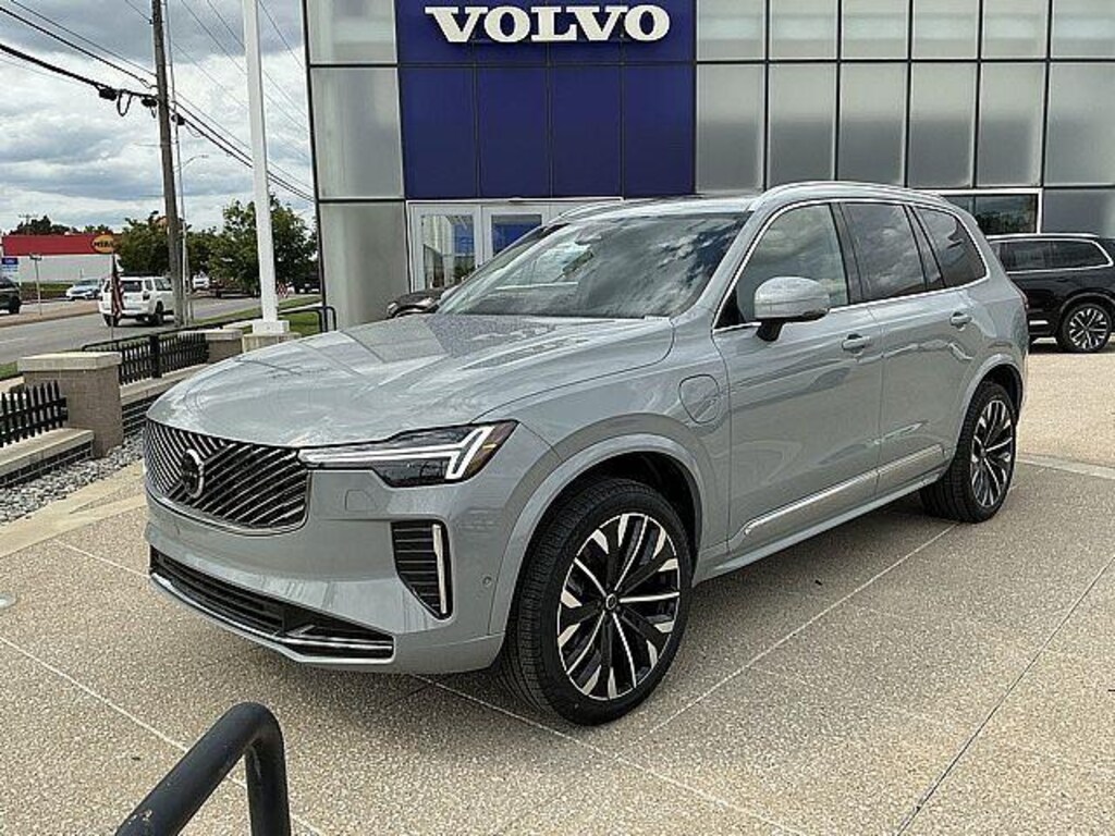 New 2026 Volvo XC90 plug-in hybrid T8 Plus 7-Seater SUV