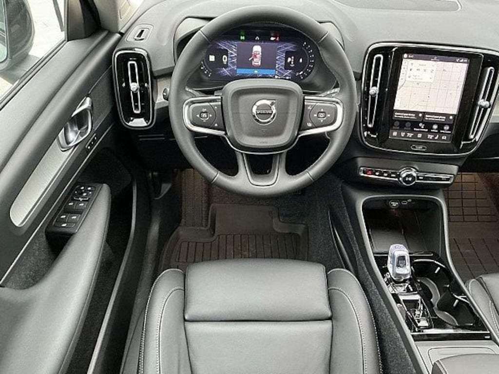 New 2026 Volvo XC40 B5 Plus SUV