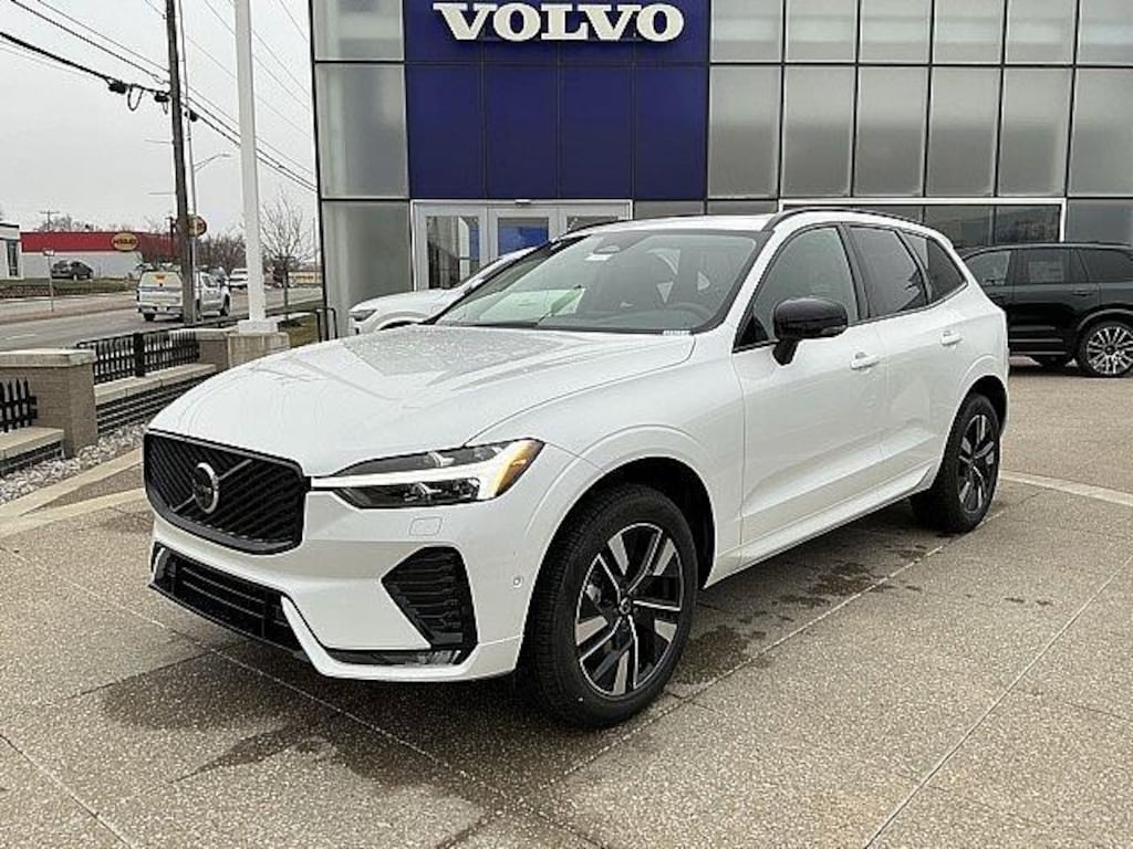 New 2026 Volvo XC60 B5 Plus SUV