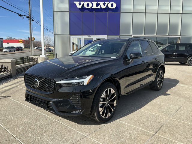 2026 Volvo XC60 B5 Plus Dark AWD's photo