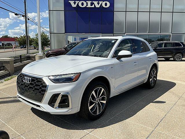 Used 2022 Audi Q5 Premium Plus with VIN WA1EAAFY0N2023600 for sale in Kansas City