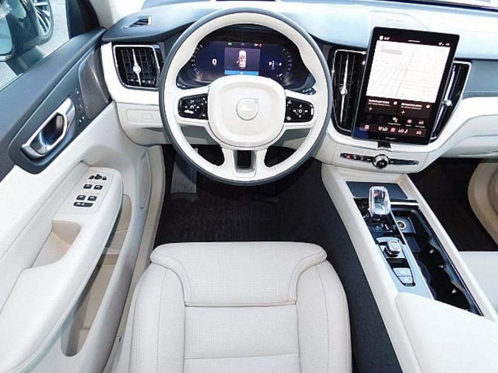 New 2026 Volvo XC60 B5 Ultra SUV