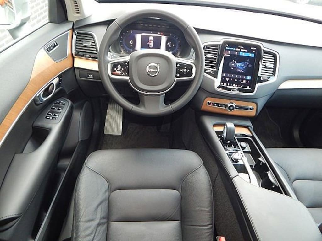 Certified 2024 Volvo XC90 Plus Bright Theme B5 AWD Plus Bright Theme 7P