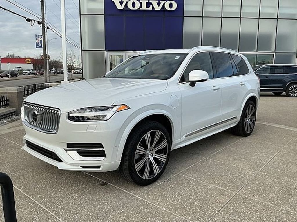 Used 2024 Volvo XC90 Recharge Plug-In Hybrid Ultimate Bright Theme T8 eAWD PHEV Ultimate Bright Theme 7P