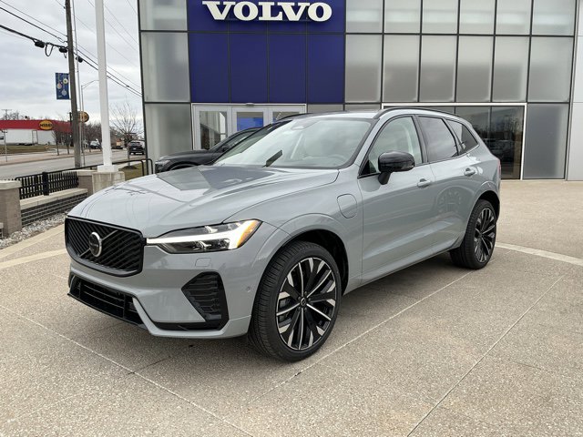 2026 Volvo XC60 T8 Ultra Dark AWD's photo