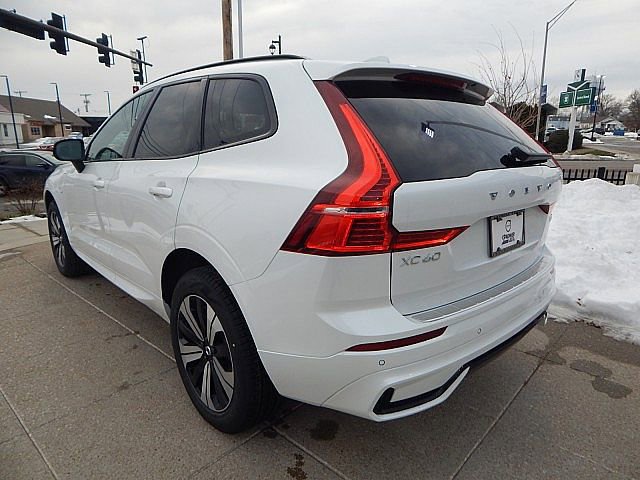 2025 Volvo XC60 Core - Photo 10