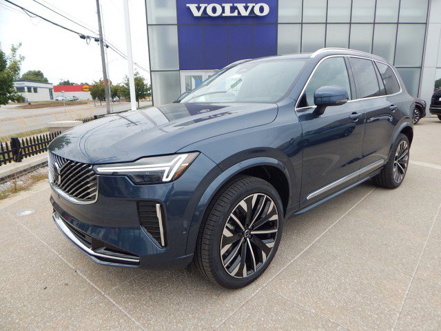 2026 Volvo XC90 Plus's photo