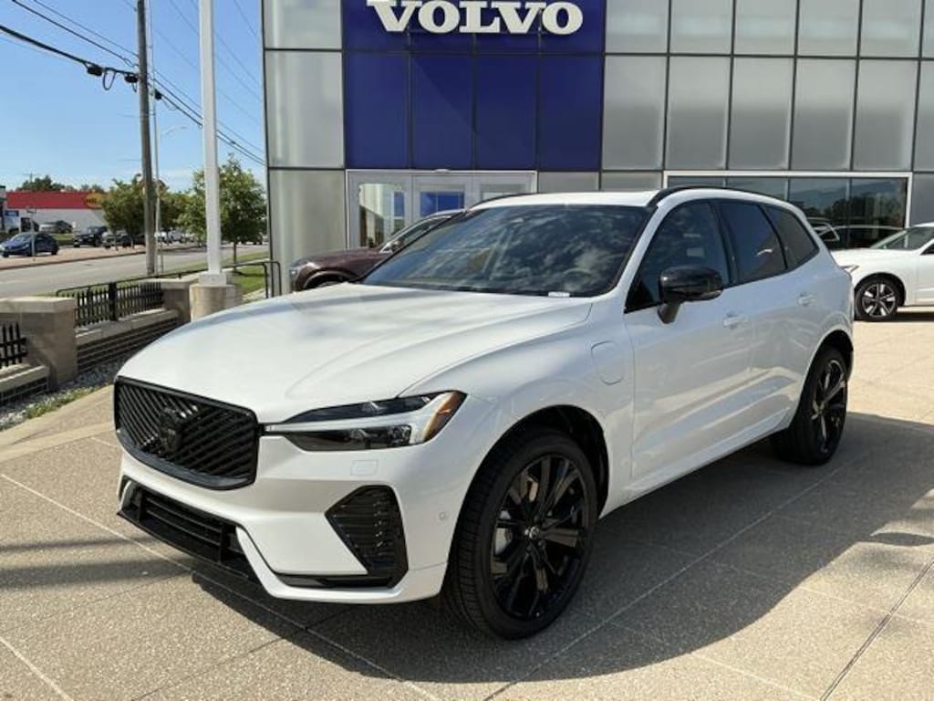 New 2026 Volvo XC60 plug-in hybrid T8 Ultra Black Edition SUV