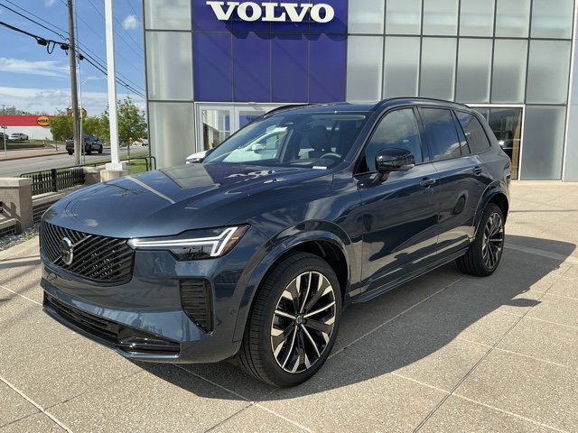 2026 Volvo XC90 B6 Ultra Dark 6-Seater 4WD's photo