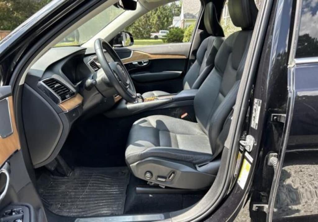 Used 2023 Volvo XC90 Plus SUV