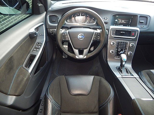 2016 Volvo V60 T6 Polestar photo 2