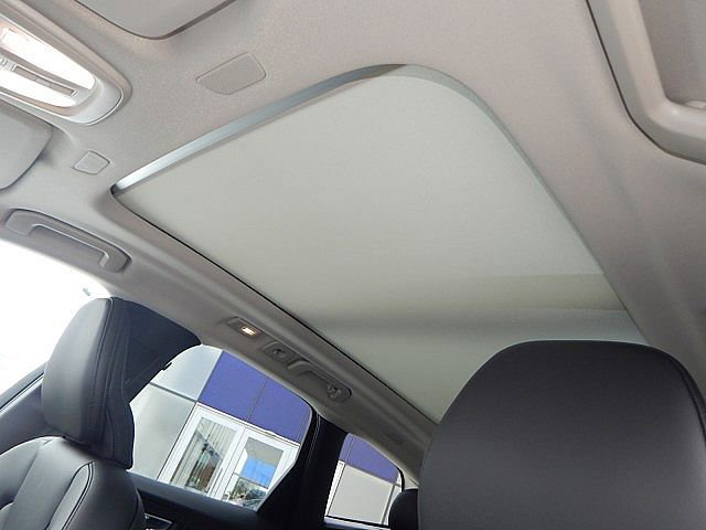 2025 Volvo XC60 Core - Photo 16