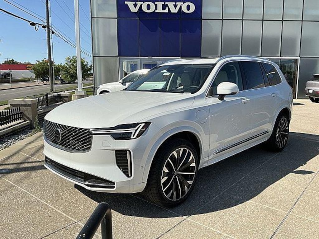 New 2026 Volvo XC90 plug-in hybrid T8 Ultra 7-Seater SUV
