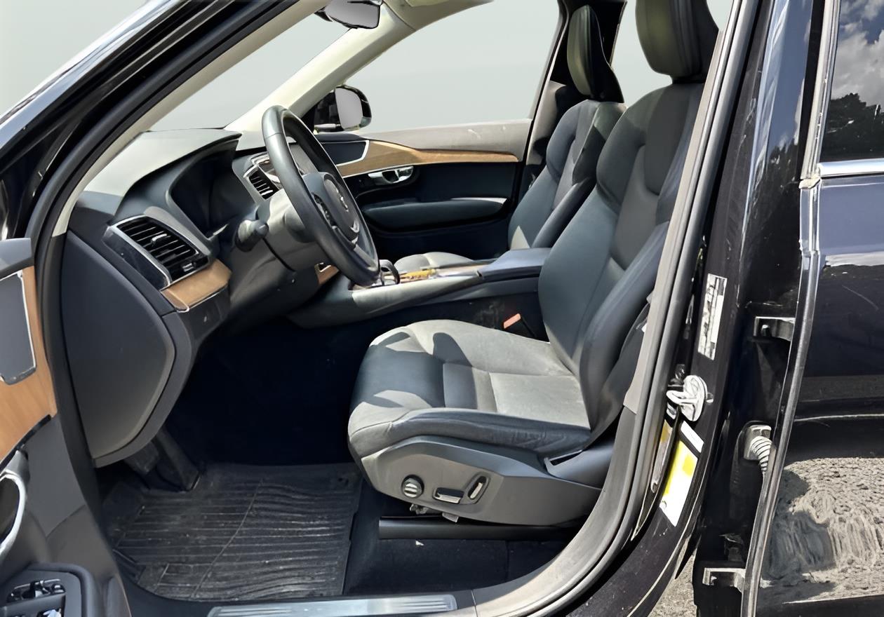Used 2023 Volvo XC90 Plus with VIN YV4062PN5P1972965 for sale in Kansas City