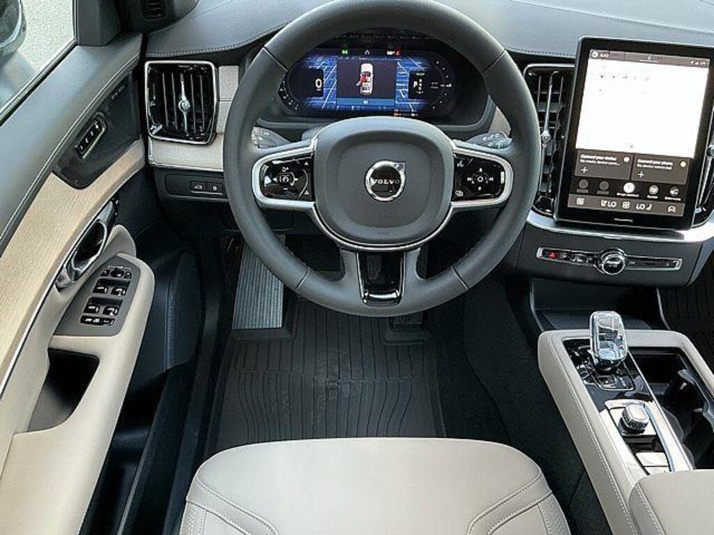 New 2026 Volvo XC90 plug-in hybrid T8 Plus 7-Seater SUV