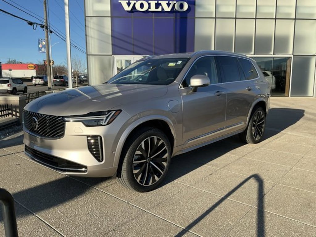 New 2026 Volvo XC90 plug-in hybrid T8 Plus 7-Seater SUV