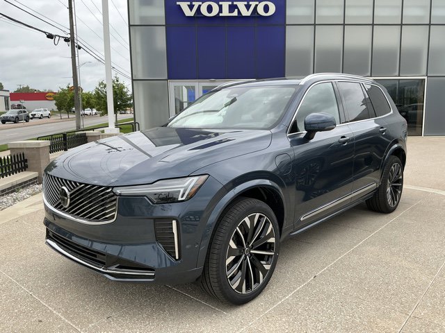 2026 Volvo XC90 T8 Recharge Ultra Bright 4WD's photo