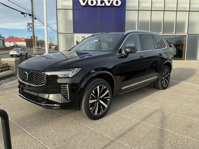 2026 Volvo XC90 Core's photo