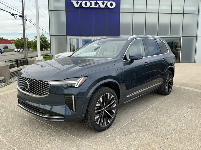 2026 Volvo XC90 T8 Recharge Ultra Bright 4WD's photo