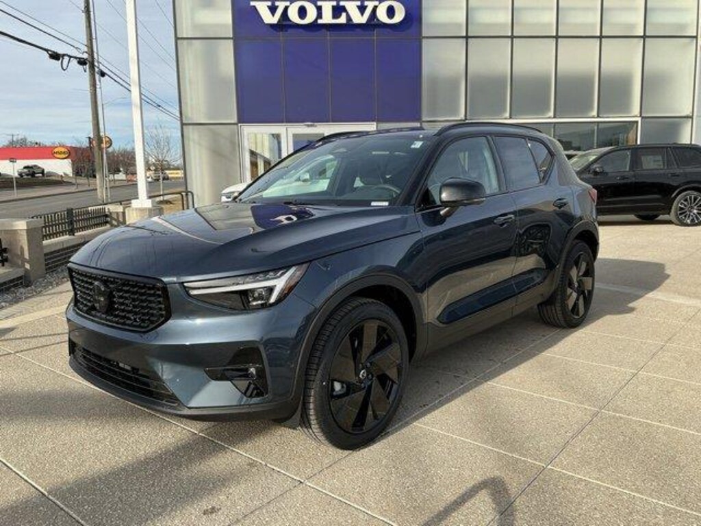 New 2026 Volvo XC40 B5 Ultra Black Edition SUV