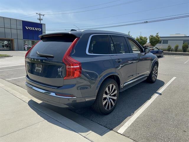 2024 Volvo XC90 B5 AWD Core photo 2