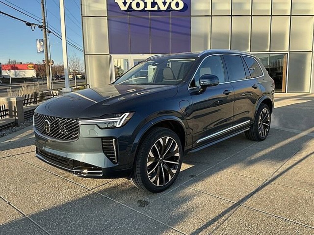 New 2026 Volvo XC90 plug-in hybrid T8 Plus 7-Seater SUV