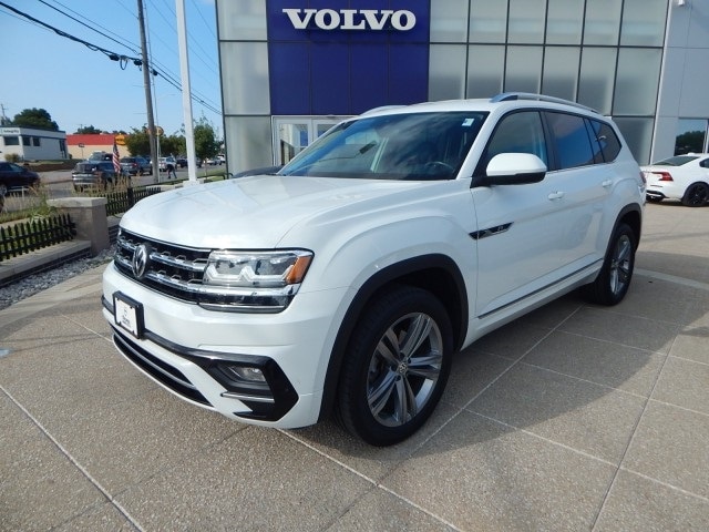 Used 2018 Volkswagen Atlas SE w/Tech with VIN 1V2FR2CA3JC520014 for sale in Kansas City