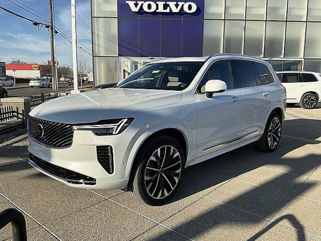New 2026 Volvo XC90 plug-in hybrid T8 Plus 7-Seater SUV