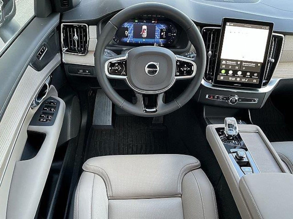 New 2026 Volvo XC90 plug-in hybrid T8 Ultra 7-Seater SUV